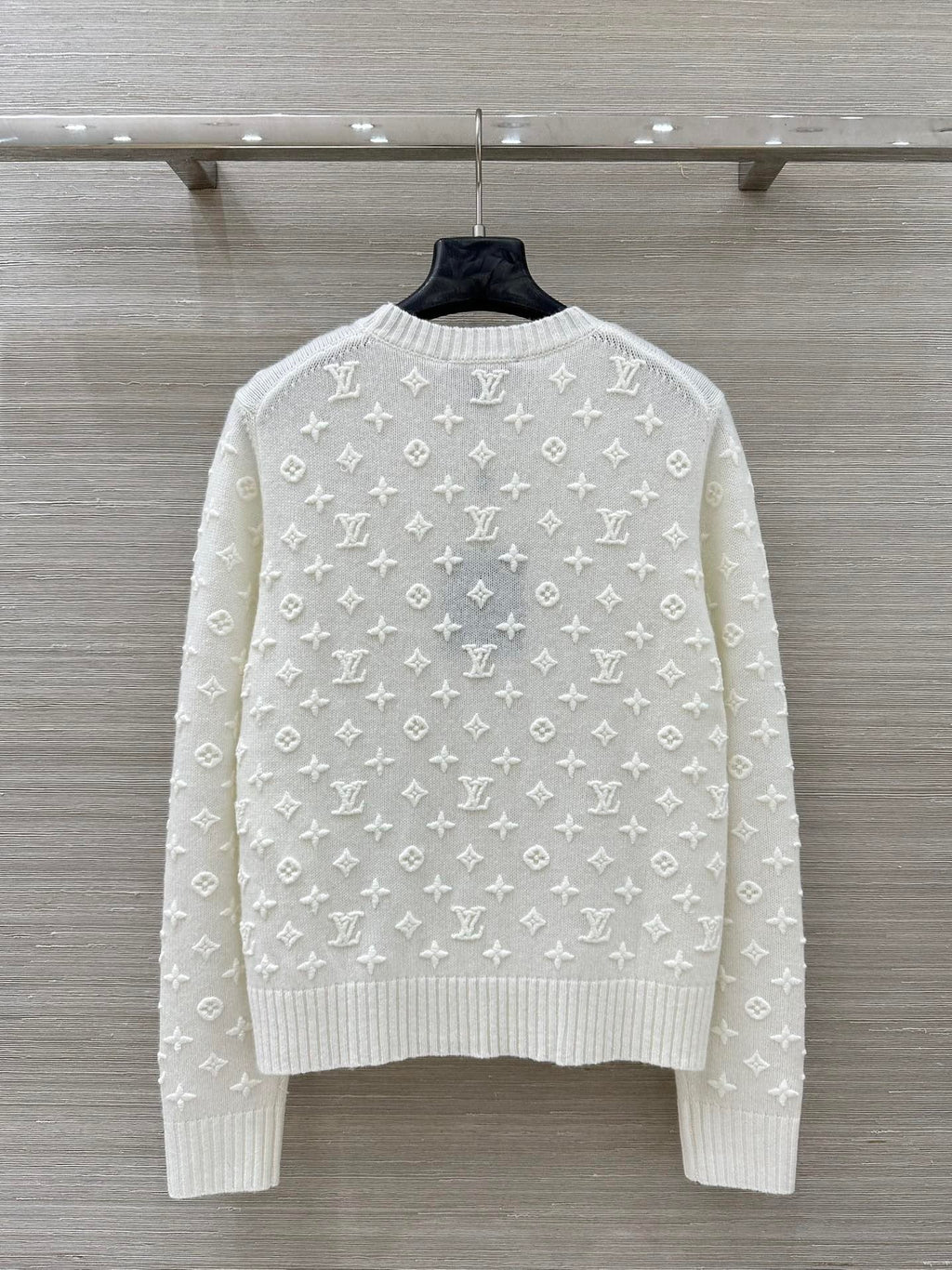 EMBOSSED KNIT SWEATER