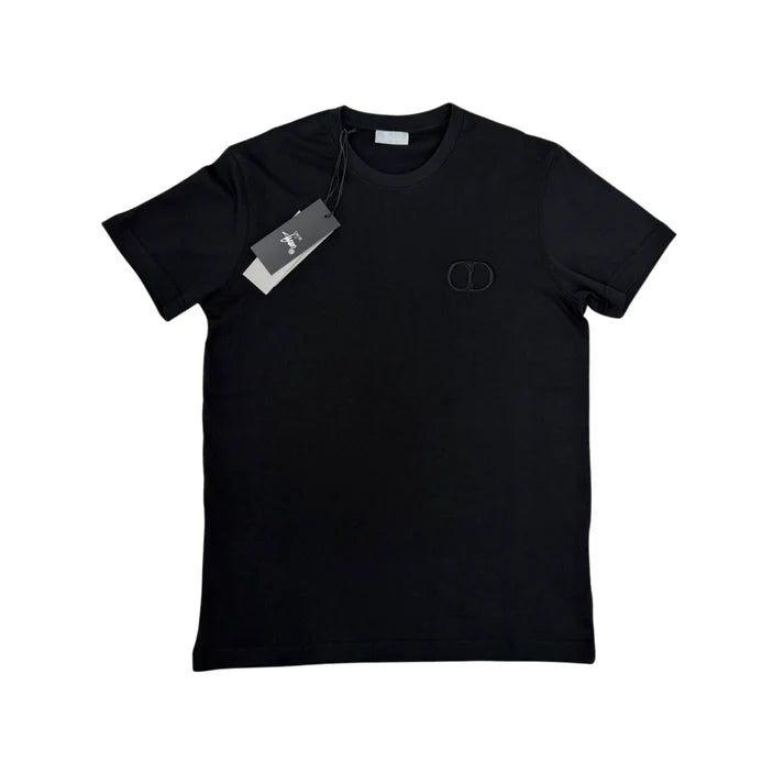 MINIMALIST EMBROIDERED T-SHIRT