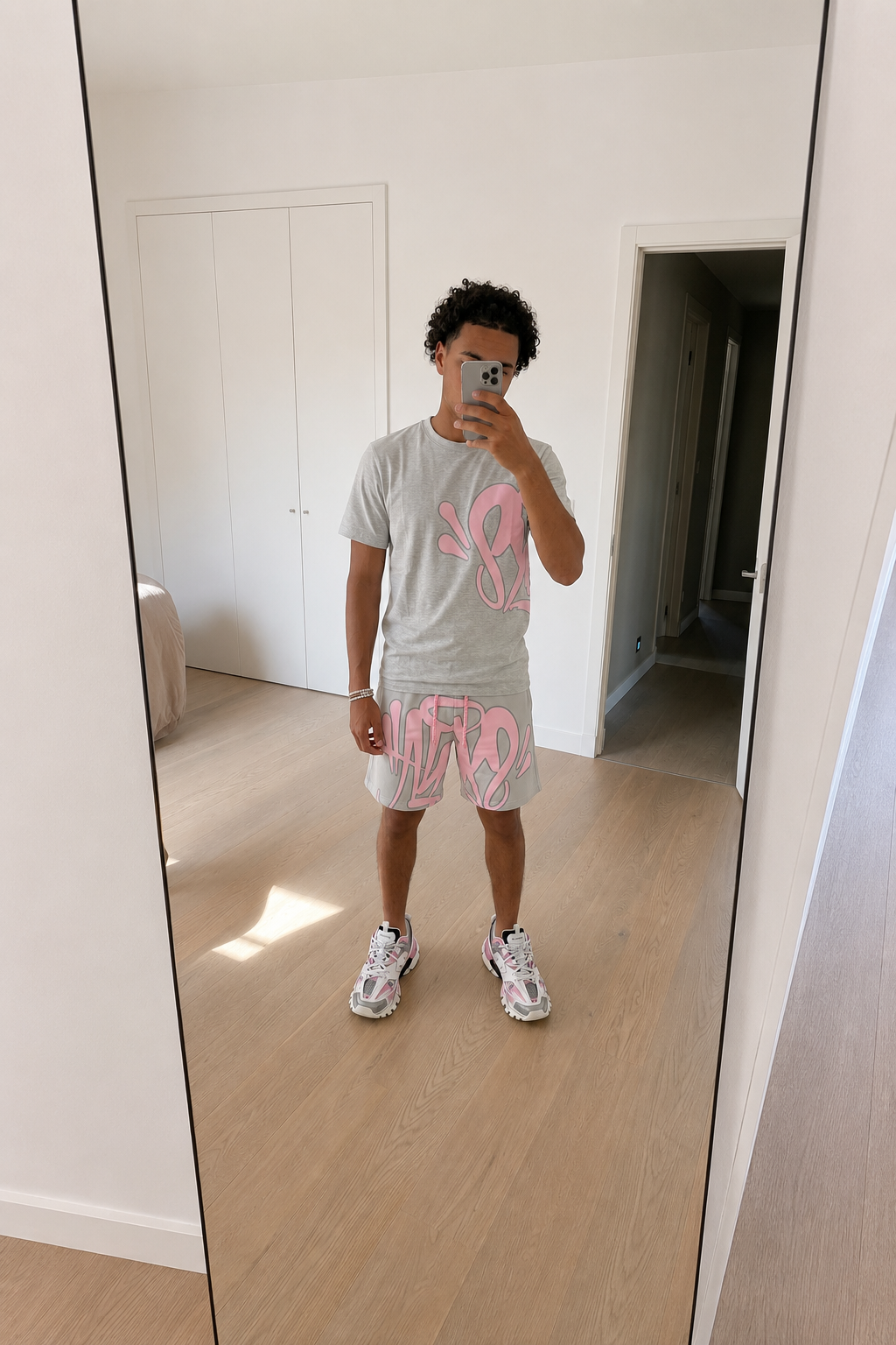 GRAPHIC SUMMER OUTFIT SET