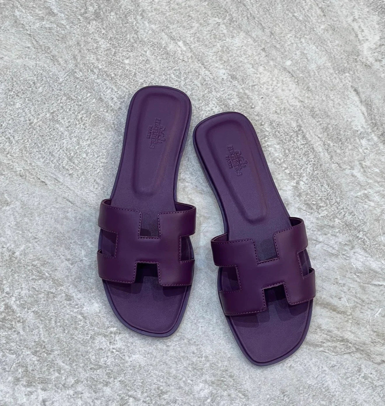 DEEP PLUM SLIDES