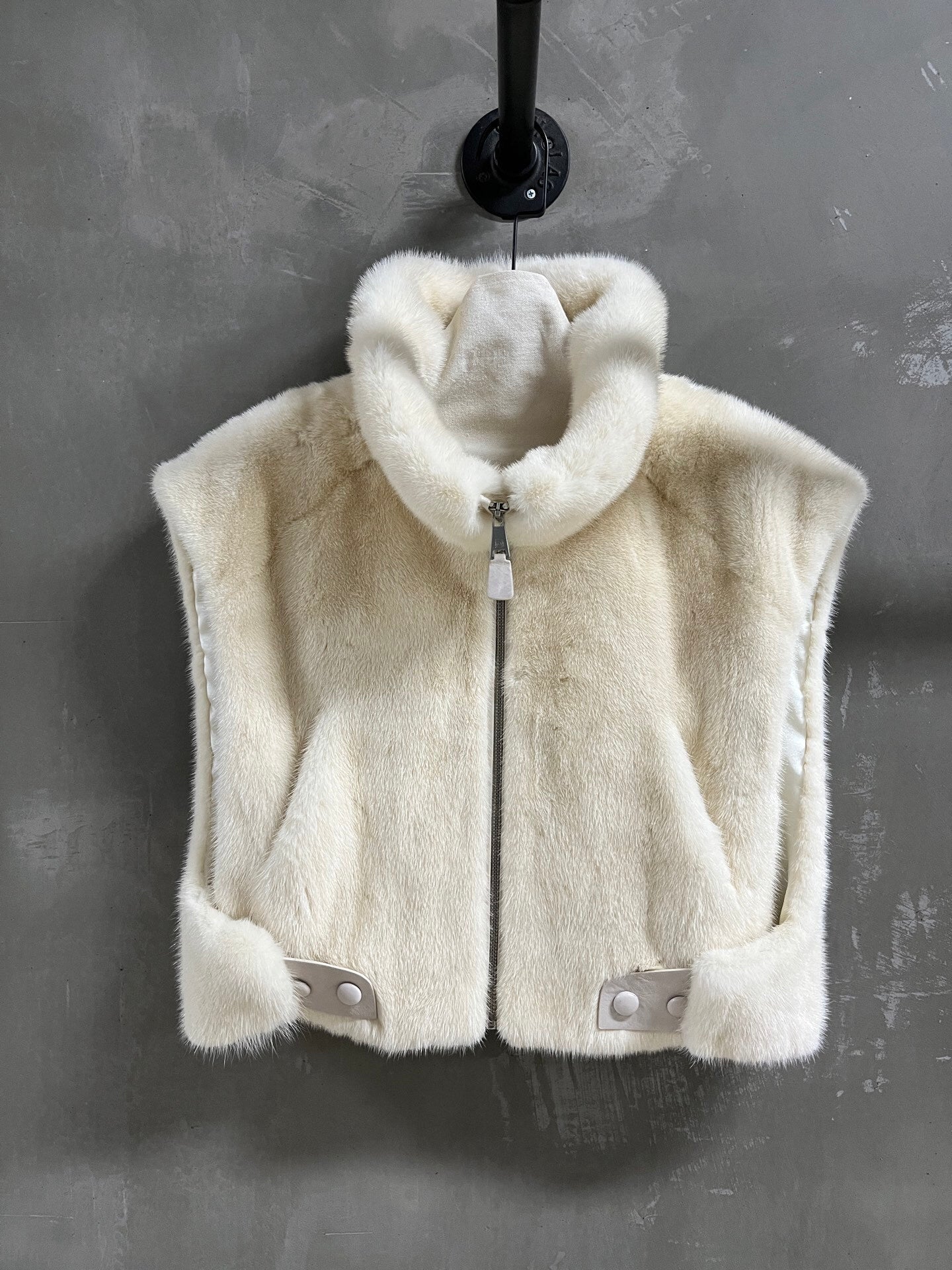 FAUX FUR ZIP-UP VEST WITH HIGH COLLAR