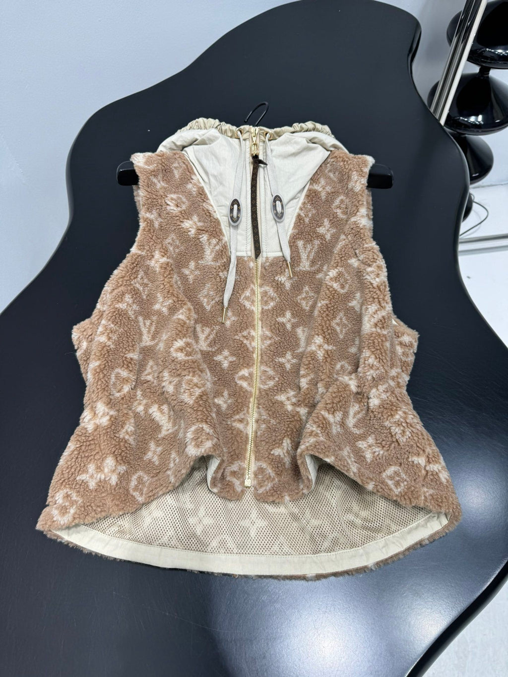 HOODED FAUX FUR ZIP VEST