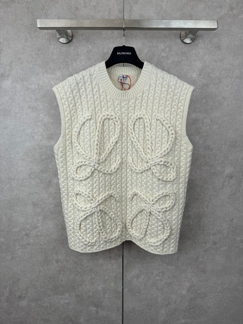 CABLE KNIT VEST