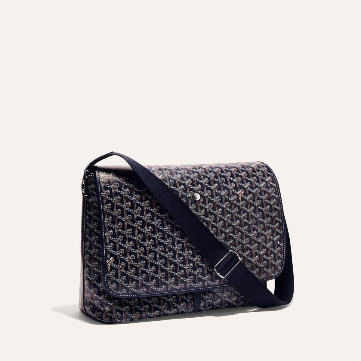CLASSIC MESSENGER BAG